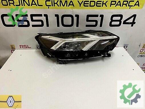 Dacia Sandero Sağ Ön Far 260107920R çıkma parça