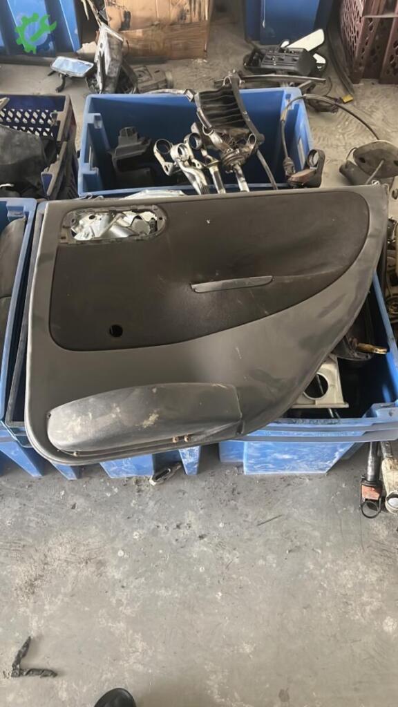 Opel Corsa Sağ Arka Kapı çıkma parça