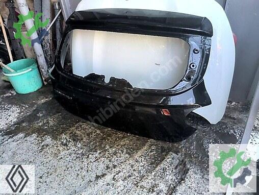 Dacia Sandero Bagaj Kapağı çıkma parça