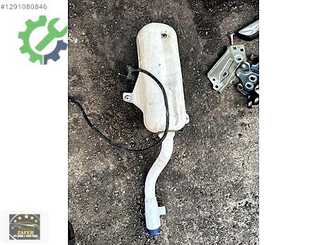 Fiat Egea Silecek Suyu Deposu çıkma parça