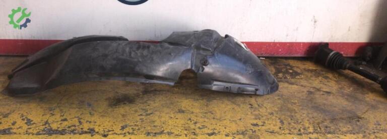 Ford Fiesta Sağ Ön Çamurluk çıkma parça