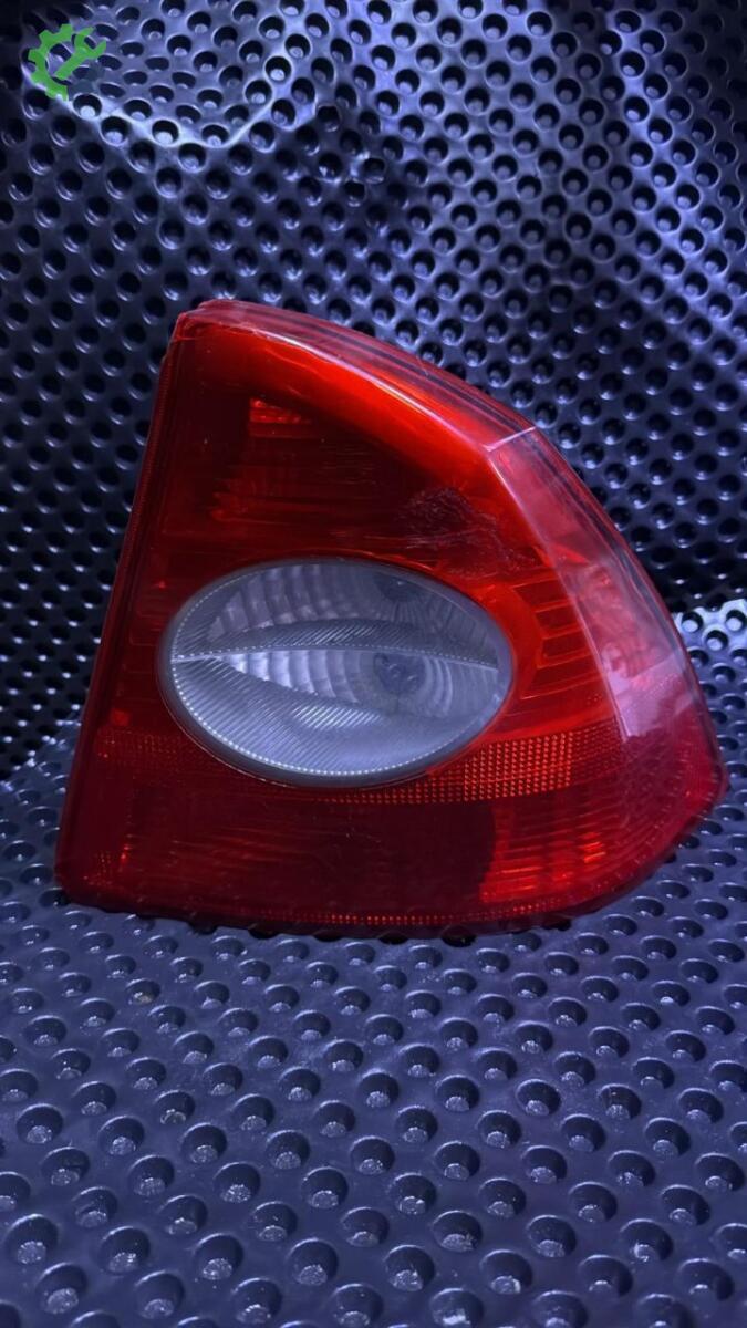 Ford Focus Sağ Stop çıkma parça