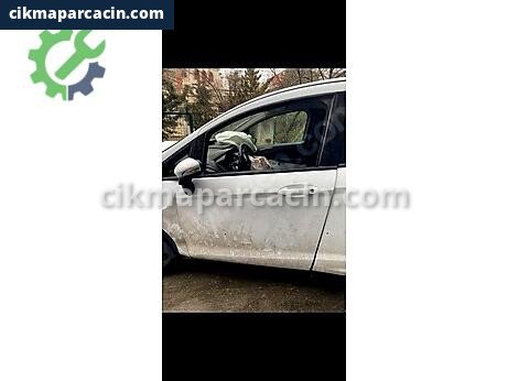 Ford B-Max Sol Ön Kapı çıkma parça