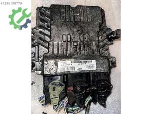 FORD C-MAX 1.6 DİZEL MOTOR BEYNİ AV61-12A650-YF