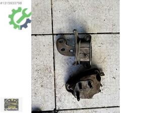 FORD COURİER 1.0 MOTOR KULAĞI YAVUZ OTO