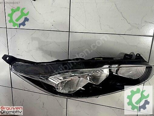 Ford Fiesta Sağ Ön Far 77RHCRRL çıkma parça