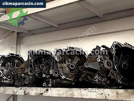 Ford Fiesta Şanzıman Komple çıkma parça