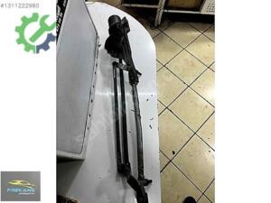 FORD/FOCUS2/ÖN SİLECEK MOTORU/KİRKOSU 4M51-17508-AB