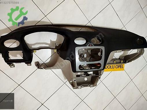 Ford Focus Torpido çıkma parça