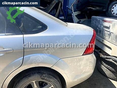 Ford Focus Arka Çamurluk çıkma parça