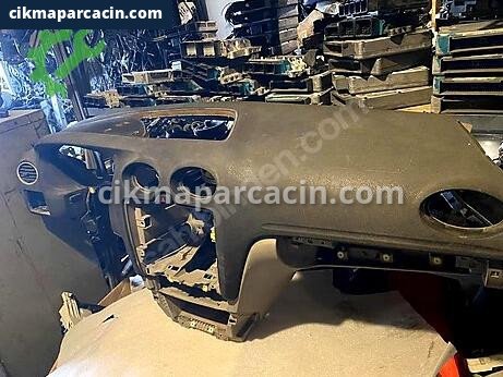 Ford Focus Torpido çıkma parça