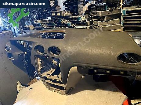 Ford Focus Torpido çıkma parça