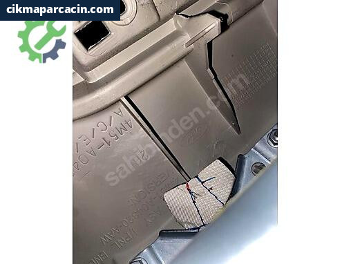 Ford Focus Torpido çıkma parça