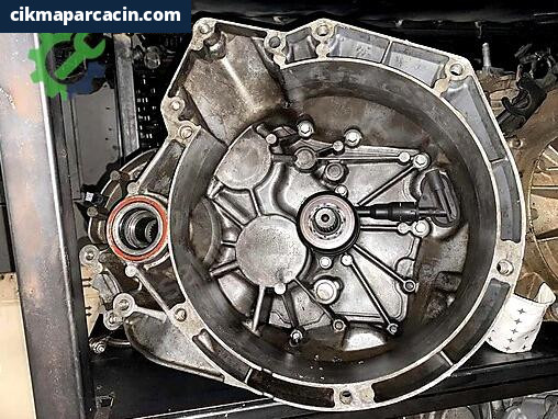 Ford Focus Şanzıman Komple çıkma parça