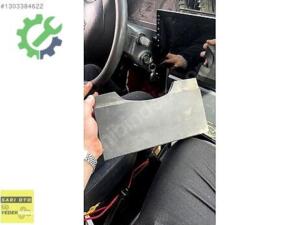 FORD MONDEO DİZ AİRBAG