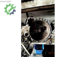 FORD TOURNEO COURİER 6 İLERİ ŞANZIMAN