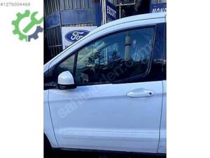 FORD TOURNEO COURİER HATASIZ DOLU SOL ÖN KAPI