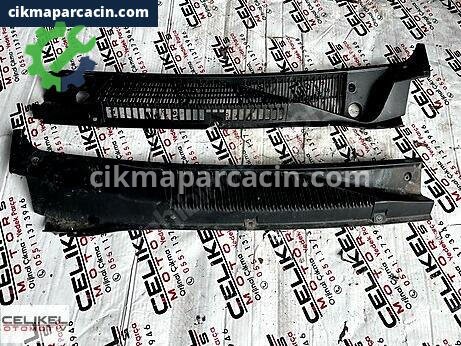 Ford Connect Ön Panjur çıkma parça