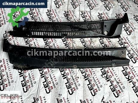 Ford Connect Ön Panjur çıkma parça