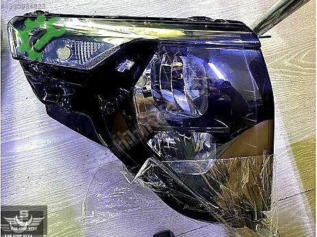 Ford Tourneo Sağ Ön Far çıkma parça