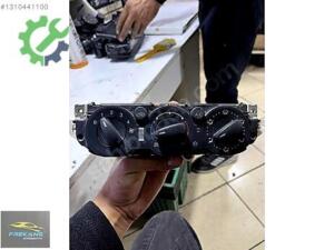 Ford Focus – Cmax klima kontrol paneli 7M5T-19980-AD