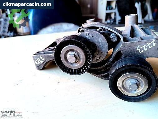 Opel Insignia Motor Takozu 55582510 çıkma parça