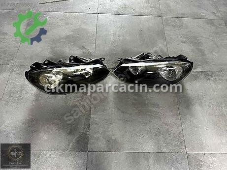 Volkswagen Golf Sağ Ön Far çıkma parça