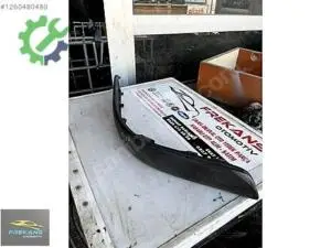Golf4 Çıkma Sol arka tampon bandı