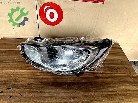 Hyundai Accent Blue Sağ Ön Far çıkma parça