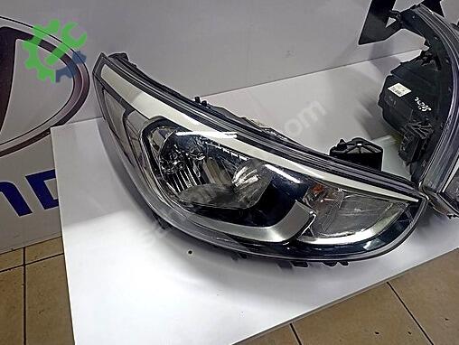 Hyundai Accent Blue Sağ Ön Far çıkma parça
