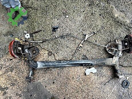 Hyundai Accent Era Arka Dingil çıkma parça