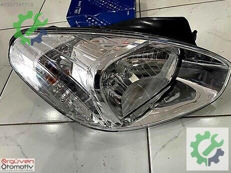 Hyundai Accent Era Sağ Ön Far çıkma parça