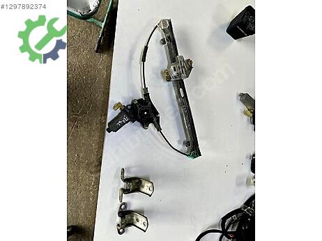 Hyundai Accent Era Sol Ön Cam Krikosu çıkma parça