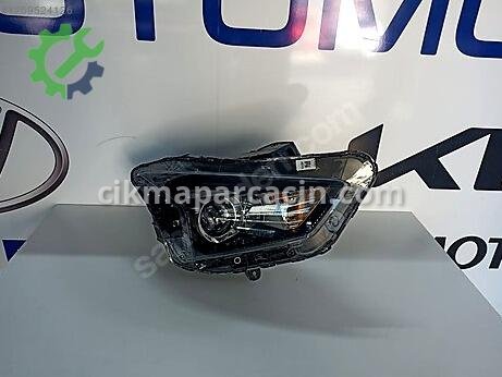 Hyundai Bayon Sağ Ön Far çıkma parça