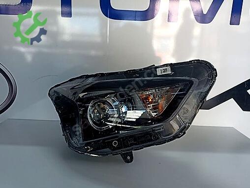 Hyundai Bayon Sağ Ön Far çıkma parça