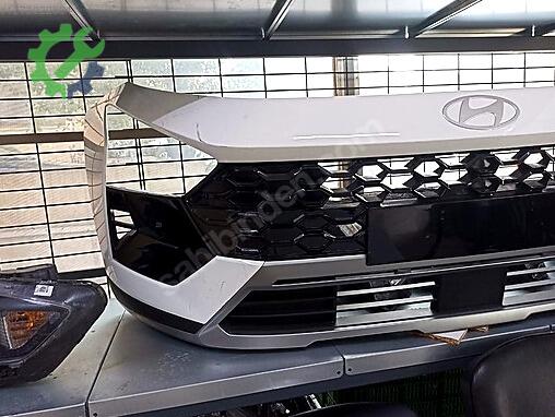 Hyundai Bayon Sağ Ön Far çıkma parça