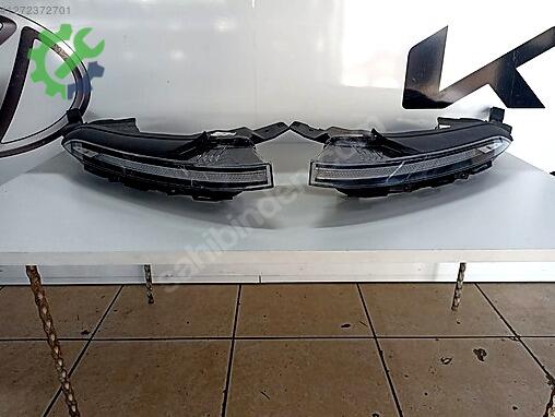Hyundai Bayon Sağ Ön Far çıkma parça