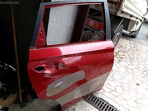Hyundai i20 Sağ Arka Kapı çıkma parça