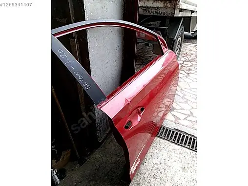 Hyundai Bayon Sağ Ön Kapı çıkma parça