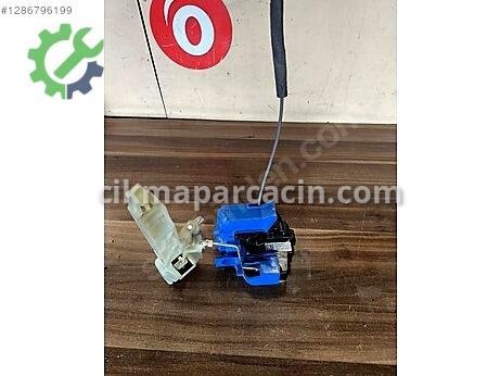 Hyundai Bayon Sağ Ön Kapı Kilidi çıkma parça