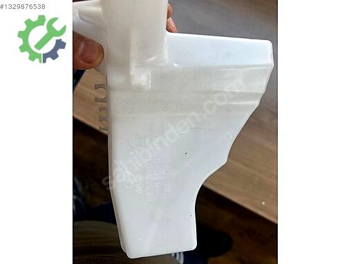 Hyundai Bayon Silecek Su Deposu çıkma parça