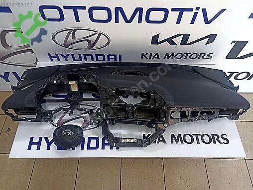 Hyundai Bayon Torpido çıkma parça