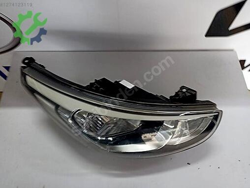 Hyundai Accent Blue Sağ Ön Far çıkma parça
