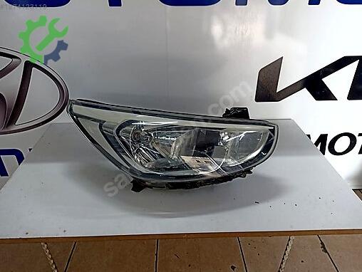Hyundai Accent Blue Sağ Ön Far çıkma parça