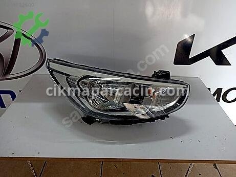 Hyundai Accent Blue Sağ Ön Far çıkma parça