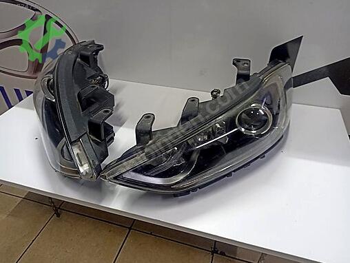 Hyundai Elantra Sağ Ön Far çıkma parça
