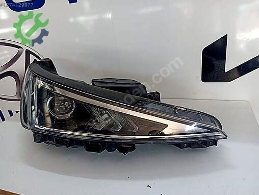 Hyundai Elantra Sağ Ön Far çıkma parça