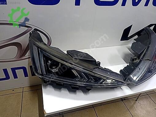 Hyundai Elantra Sağ Ön Far çıkma parça