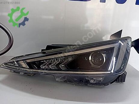 Hyundai Elantra Sağ Ön Far çıkma parça