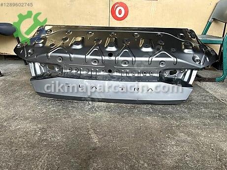 Hyundai Elantra Bagaj Kapağı çıkma parça